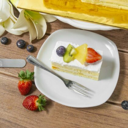 Fruit chantilly cake