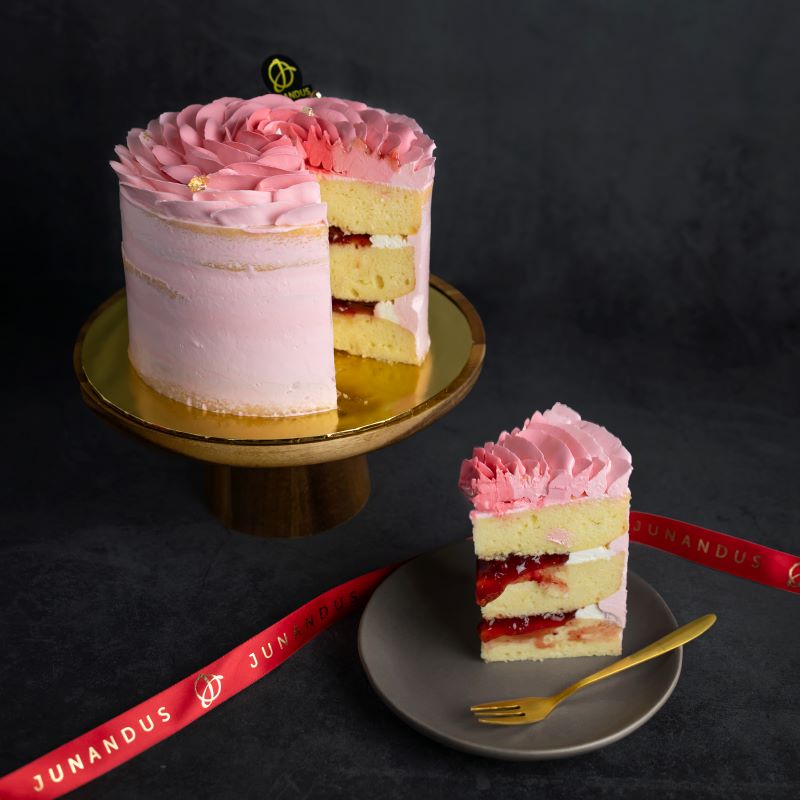 Strawberry victoria cake 6