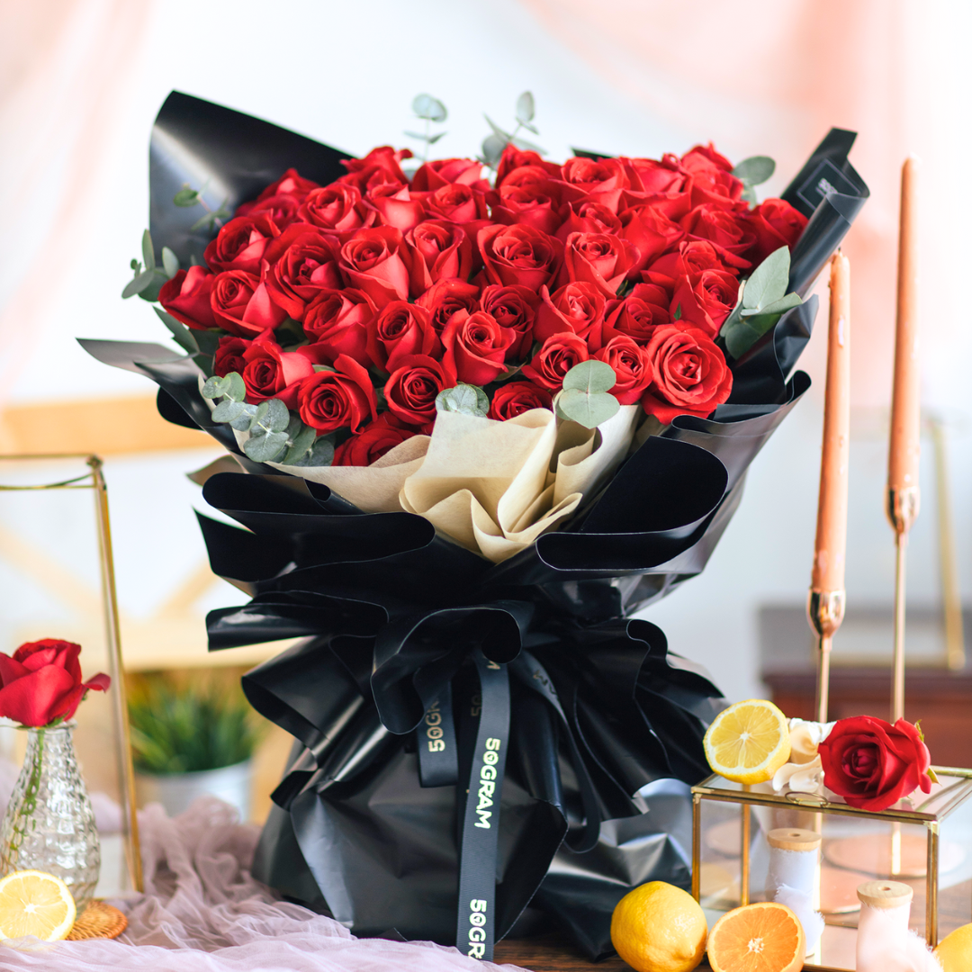 Luxuriante 50 red roses bouquet free delivery kl & pj
