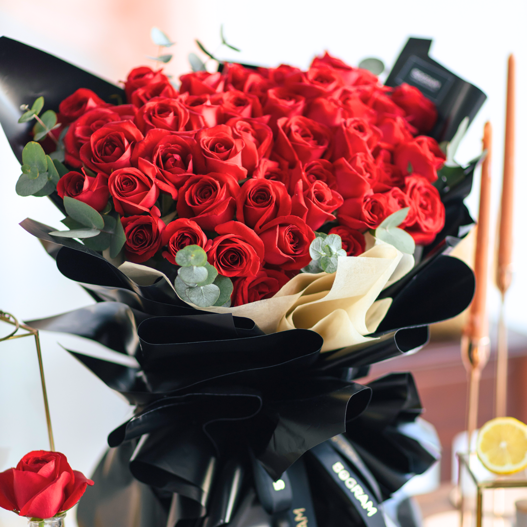 Luxuriante 50 red roses bouquet free delivery kl & pj
