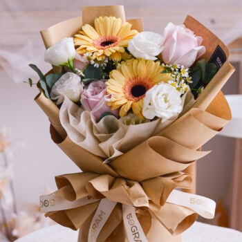 Gerbera champagne, pink rose, white eustoma, chamomile, eucalyptus, baby blue, free delivery, kl, kuala lumpur, birthday, surprise