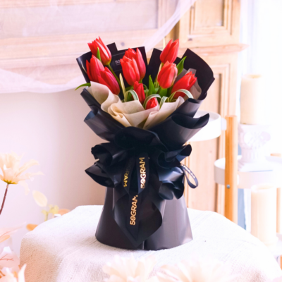 Kissed by tulip hand bouquet, red, tulip, red tulip, free delivery, kl, kuala lumpur, birthday, surprise