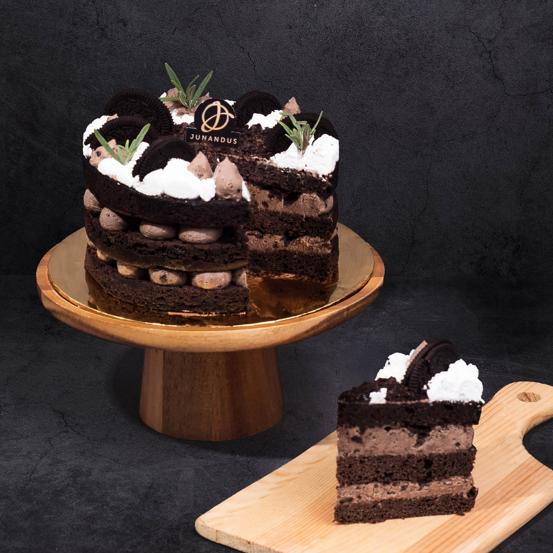 Oreo Chocolate Vegetarian Naked Cake - 6 inch (serve 10-20pax)