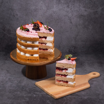 Strawberry victoria vegan naked cake | cake free delivery kl & pj