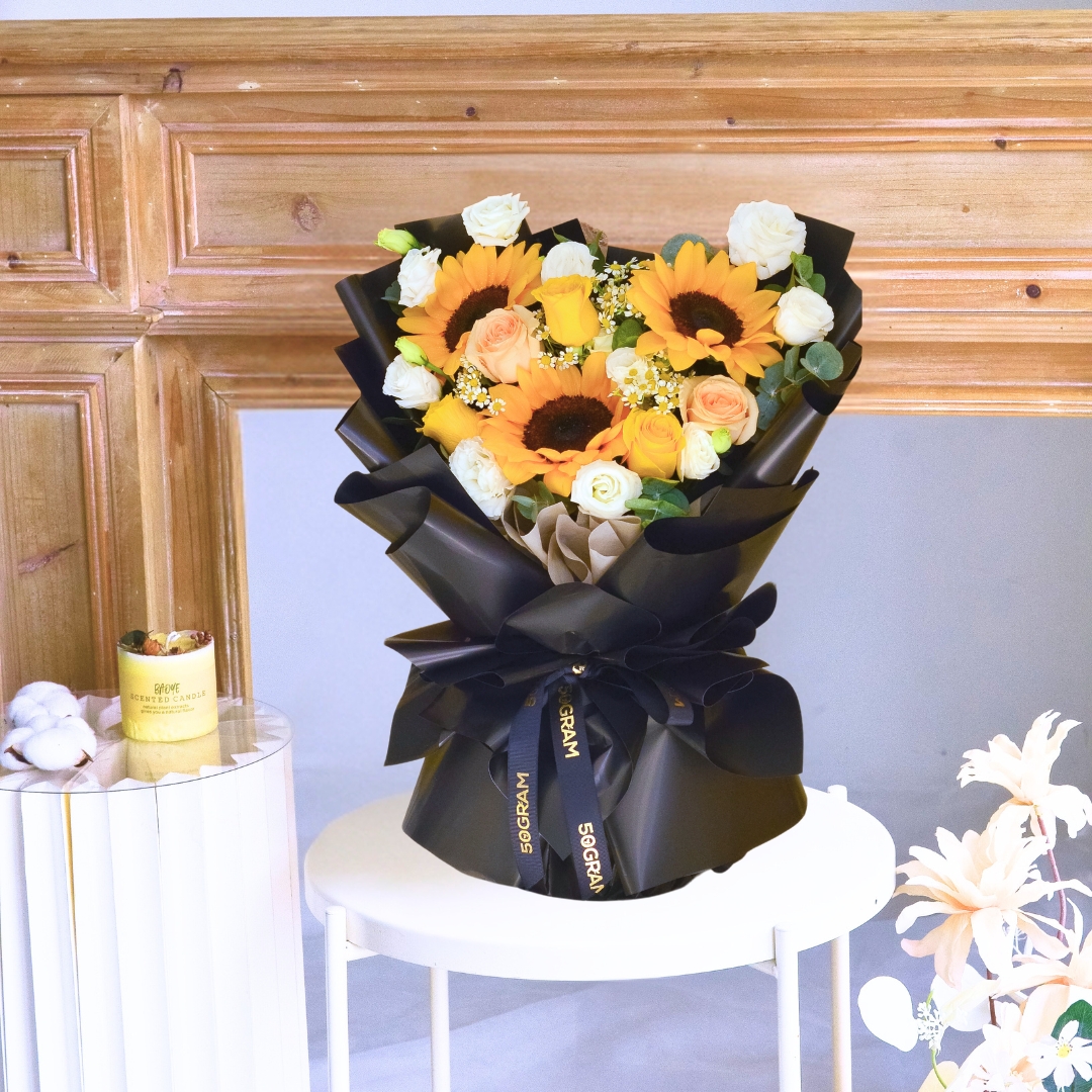 Sunflower vista flower bouquet - image 5