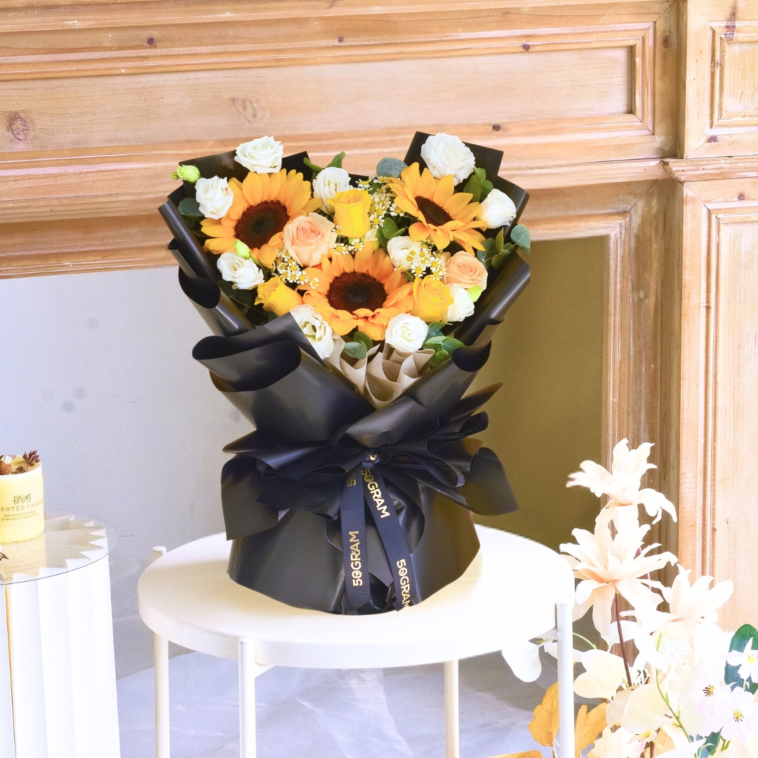 Sunflower vista flower bouquet - image 6