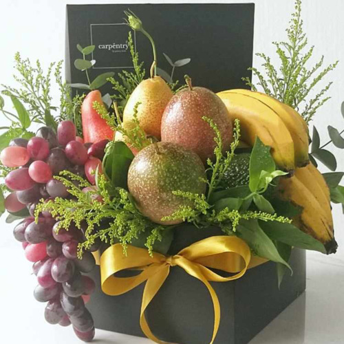 Fruit box, get well soon, free delivery, kl, kuala lumpur, birthday, surprise, grapes, pitaya fruit, korea pear, navel orange, kiwi, eucalyptus