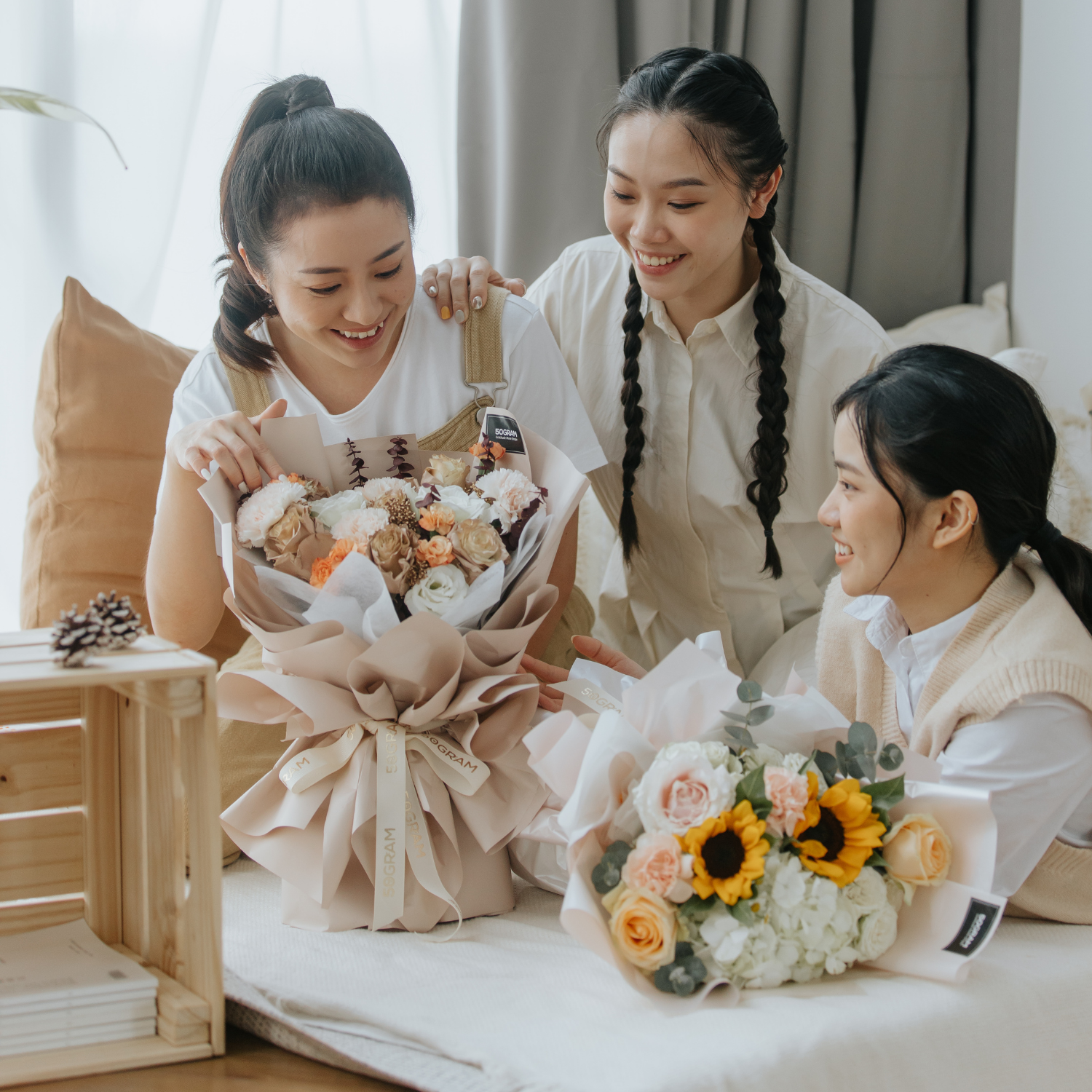 Flower Bouquet for Birthday, Gift and Cakes