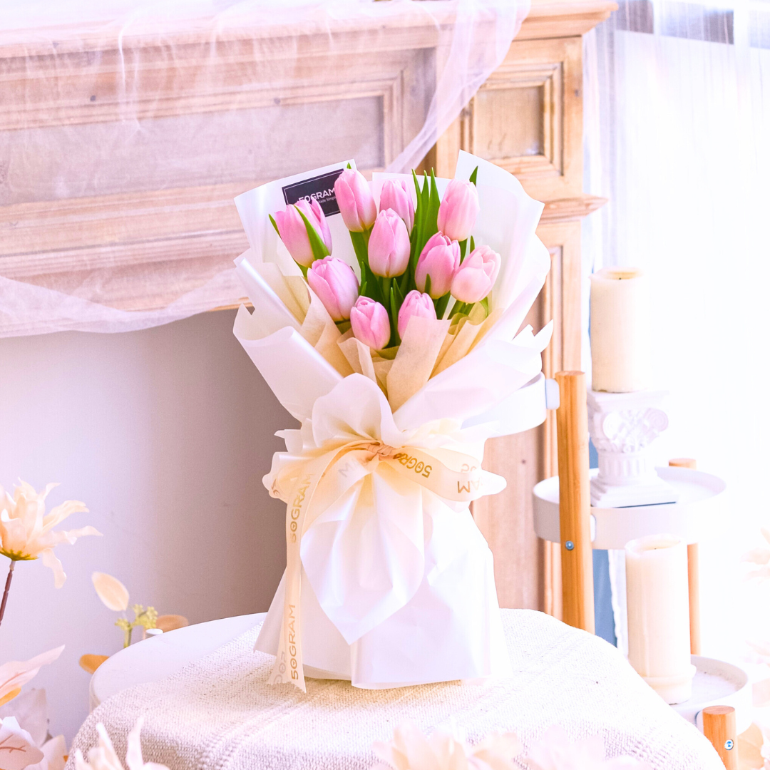 Light pink tulips hand bouquet, light pink, tulip, light pink tulip, free delivery, kl, kuala lumpur, birthday, surprise free delivery kl & pj