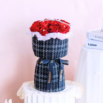 Scarlet Love Russian Style Red Roses Bouquet Free Delivery to KL/PJ