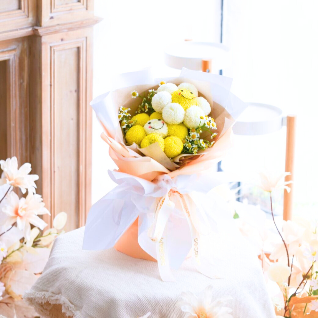 Happy face ping pong | hand bouquet , free delivery kl & pj