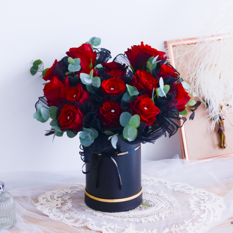 The Crimson Lace | Flower Box