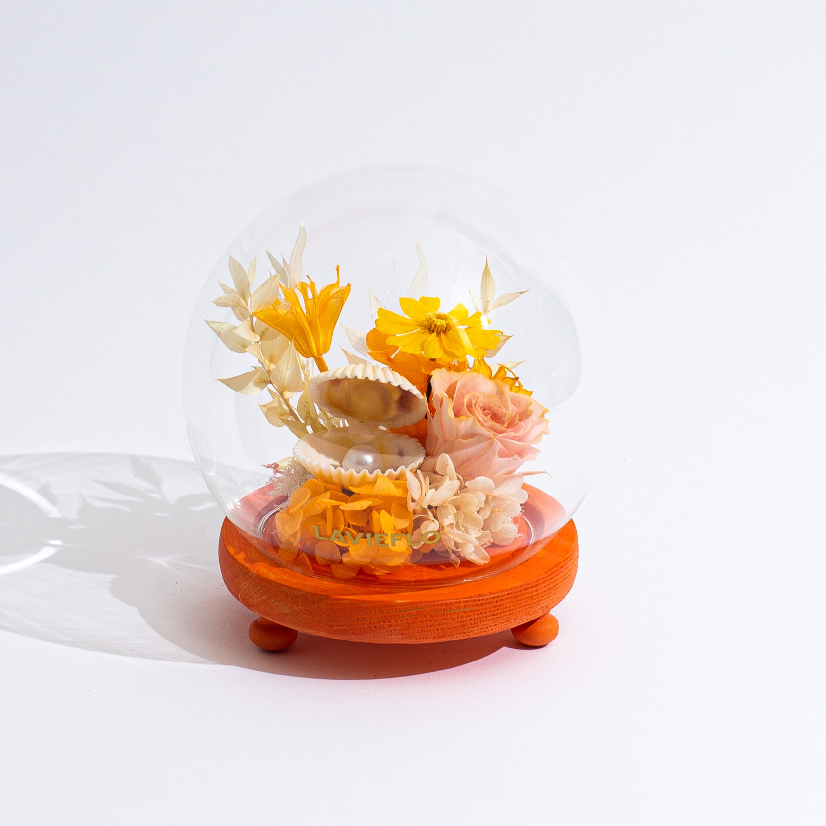 Golden romance | preserved jar