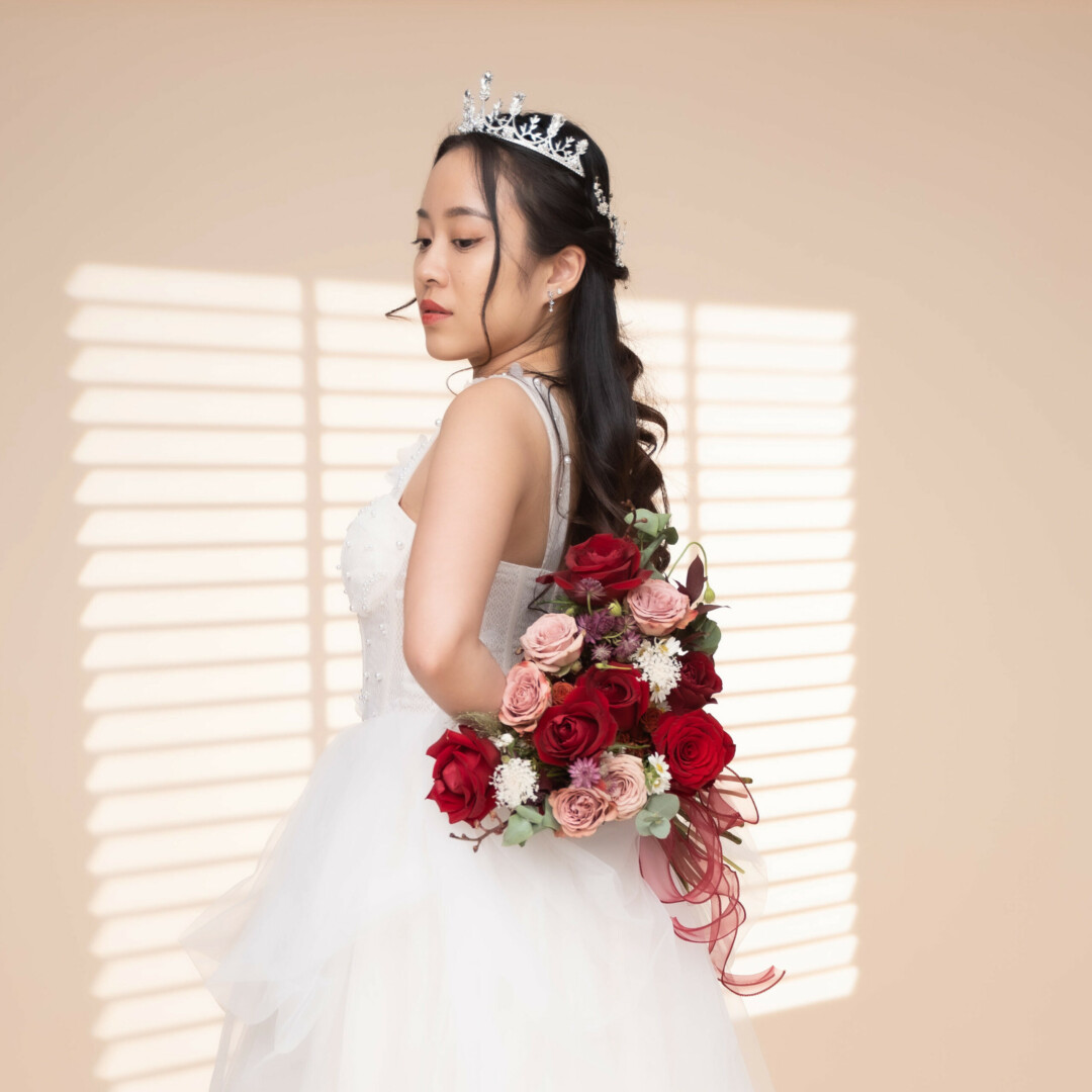 Crimson elegance | bridal bouquet - image 4