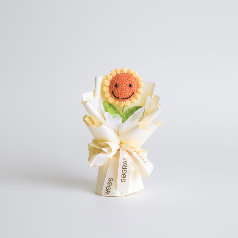 Smile in Bloom Crochet Mini Hand Bouquet