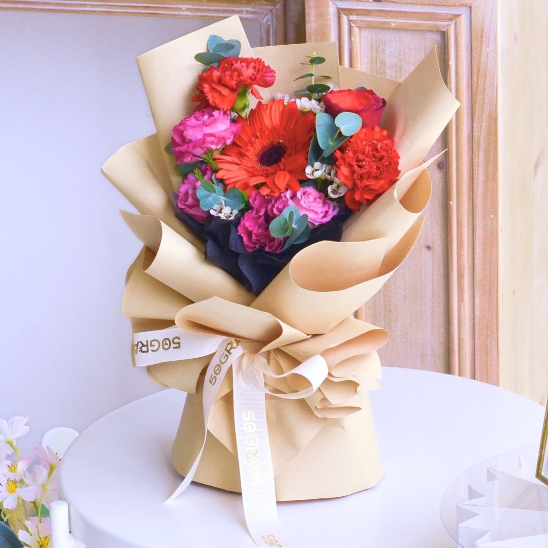 Blooms of empowerment hand bouquet - regular - image 7