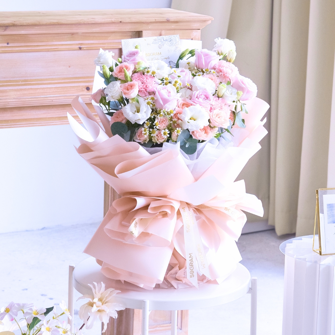 Amore blossom pink rose hand bouquet - image 6