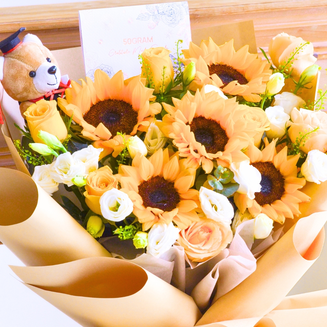 Future bright sunflower hand bouquet - image 12