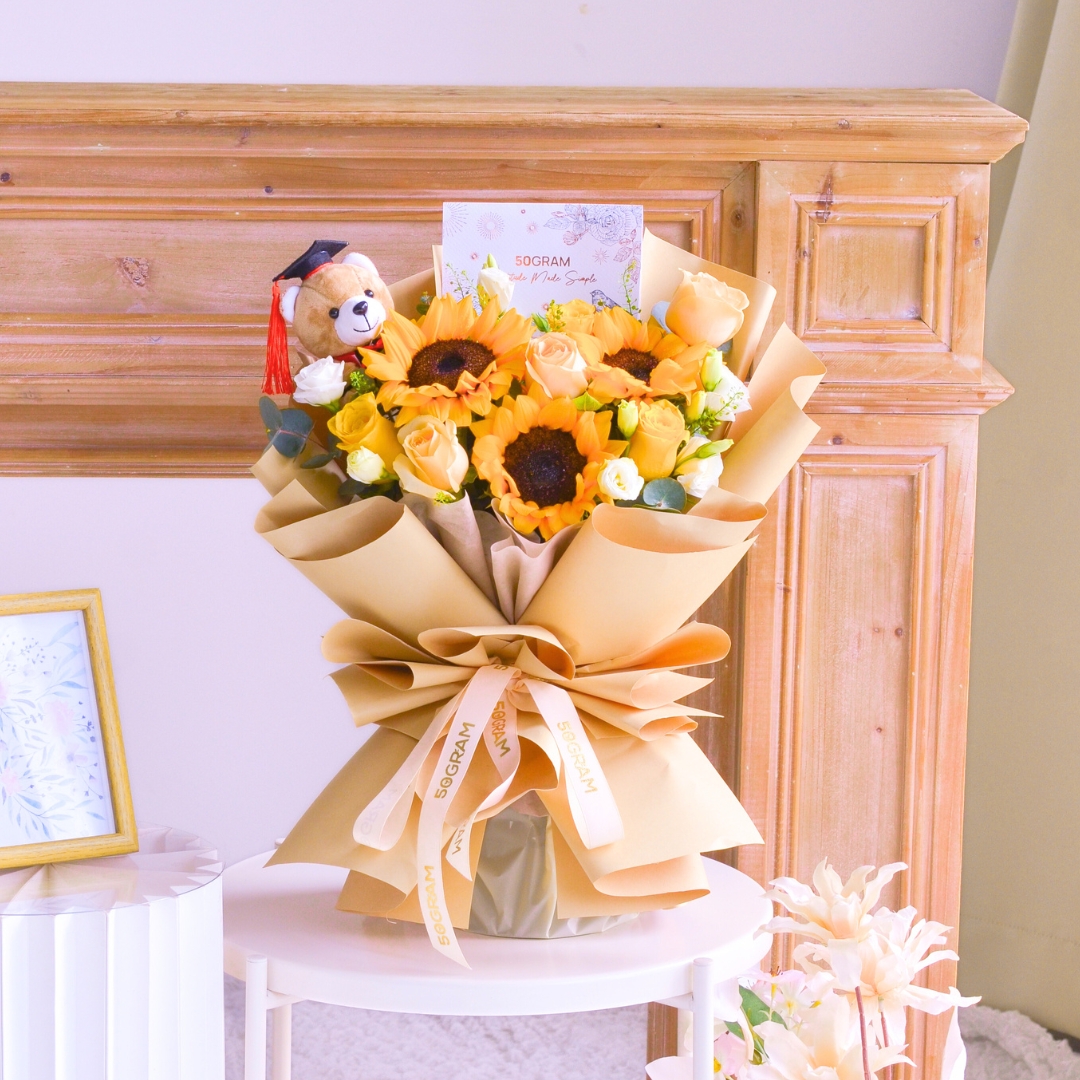 Future bright sunflower hand bouquet - image 11