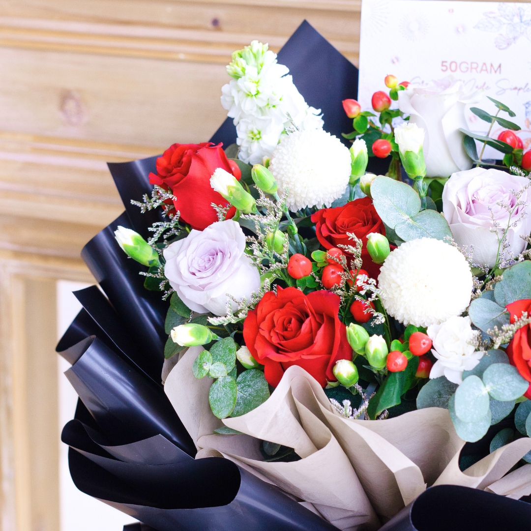 Moonlit love red roses hand bouquet - image 15