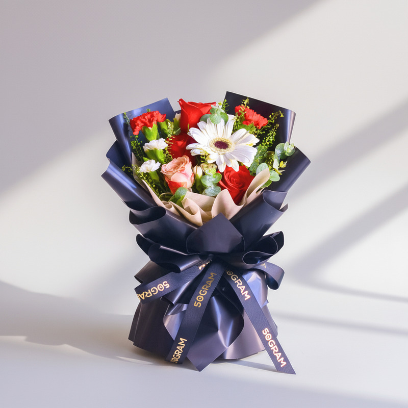 Charming Love Girlfriend's Day Hand Bouquet