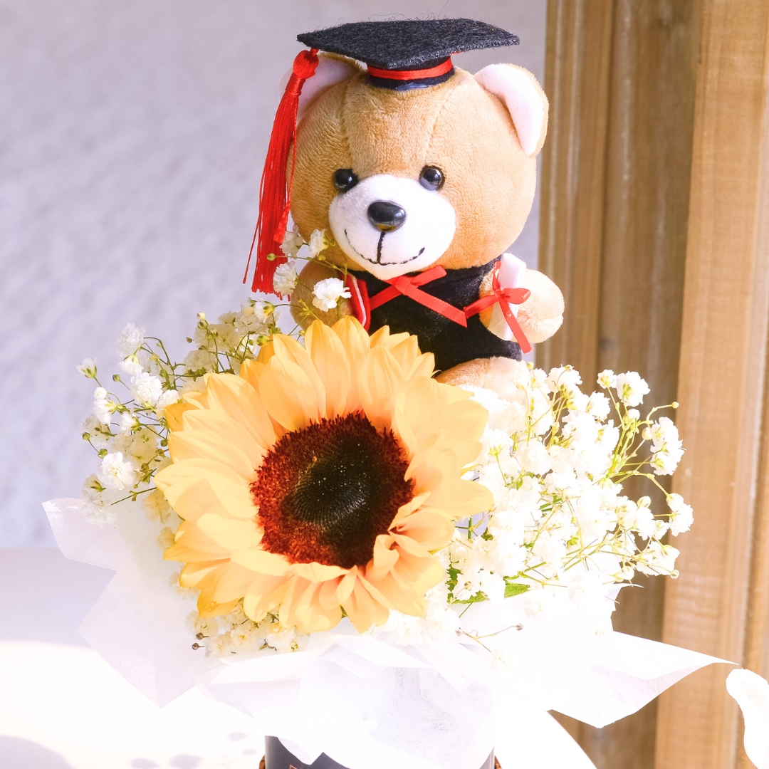 Sunny celebrations flower box - image 4