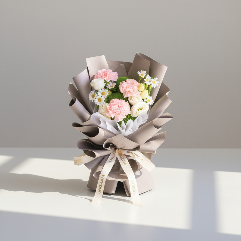 Graceful Hues Hand Bouquet - Regular