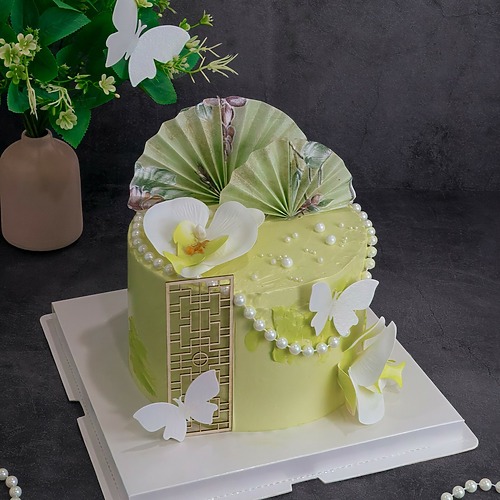 Oriental opulence designer cake 1 1 e1742830161409