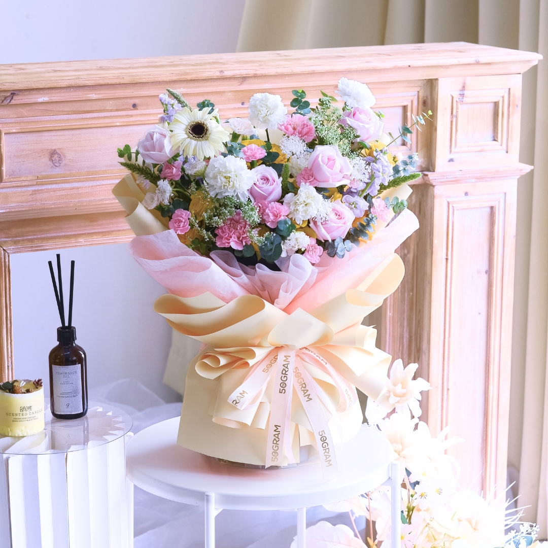 Honey haze hand bouquet - image 7