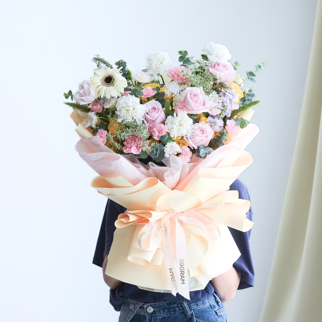 Honey haze hand bouquet - image 10