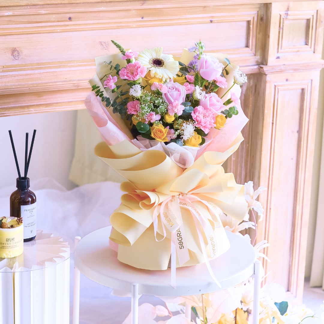 Honey haze hand bouquet - image 11