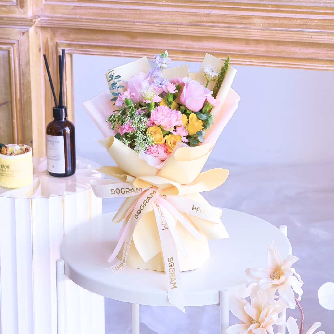 Honey haze hand bouquet - image 16