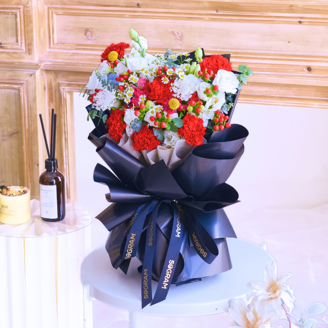Noir muse hand bouquet - image 11