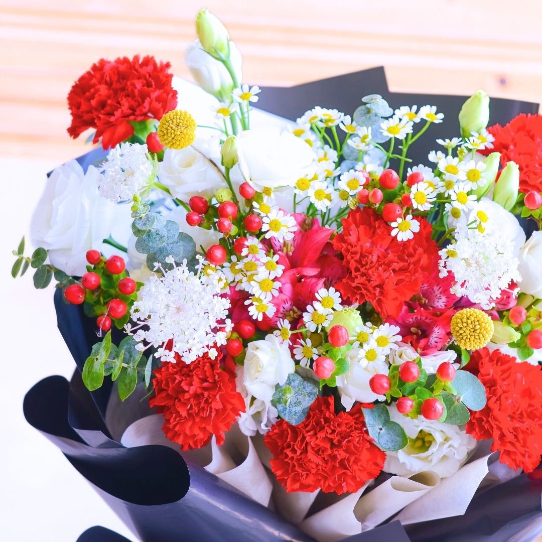 Noir muse hand bouquet - image 13