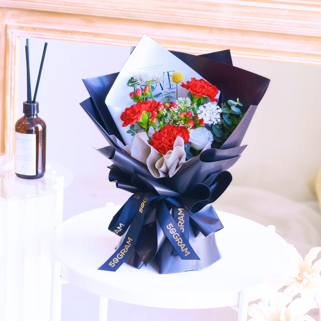 Noir muse hand bouquet - image 15