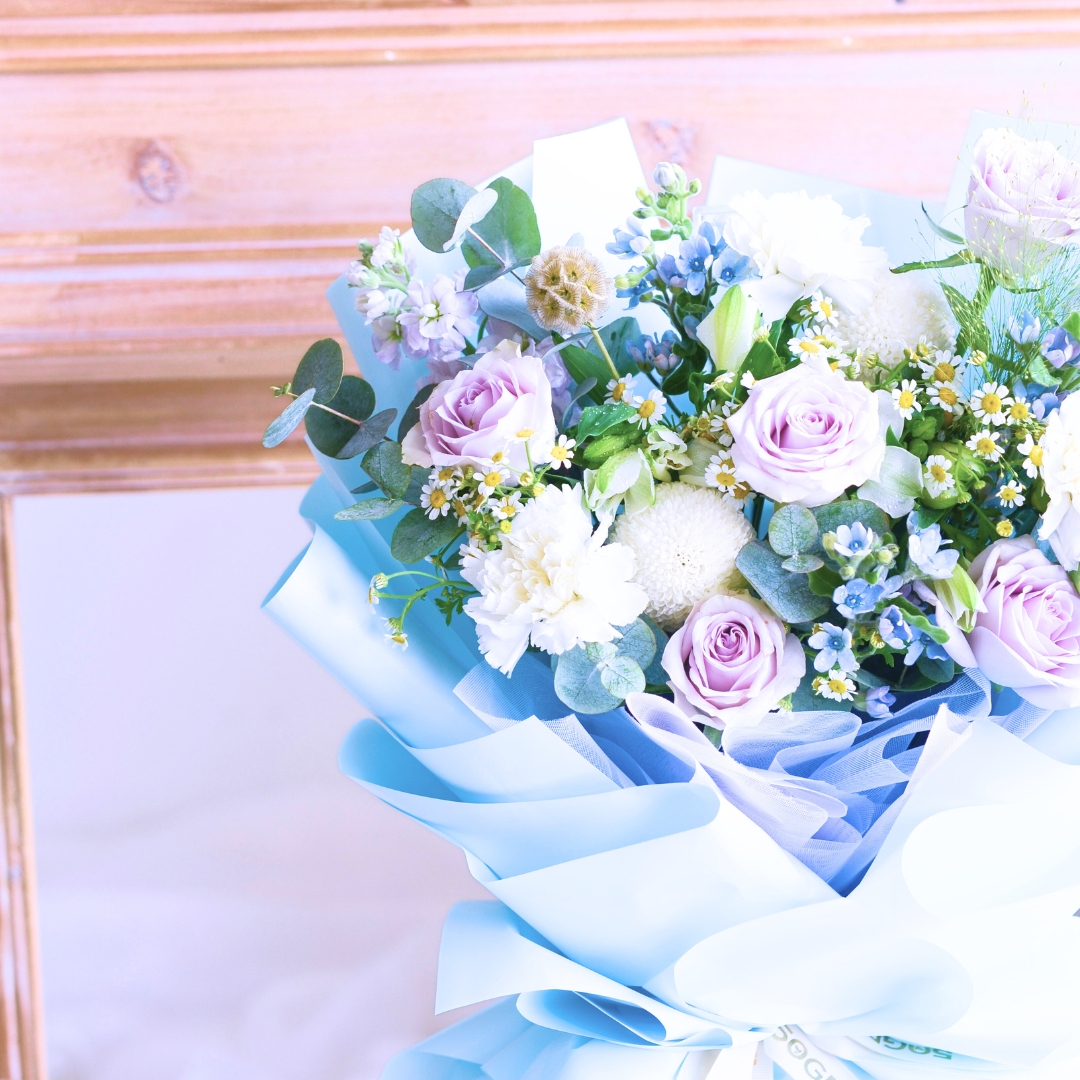 Soft wisteria raindance roses hand bouquet - image 12