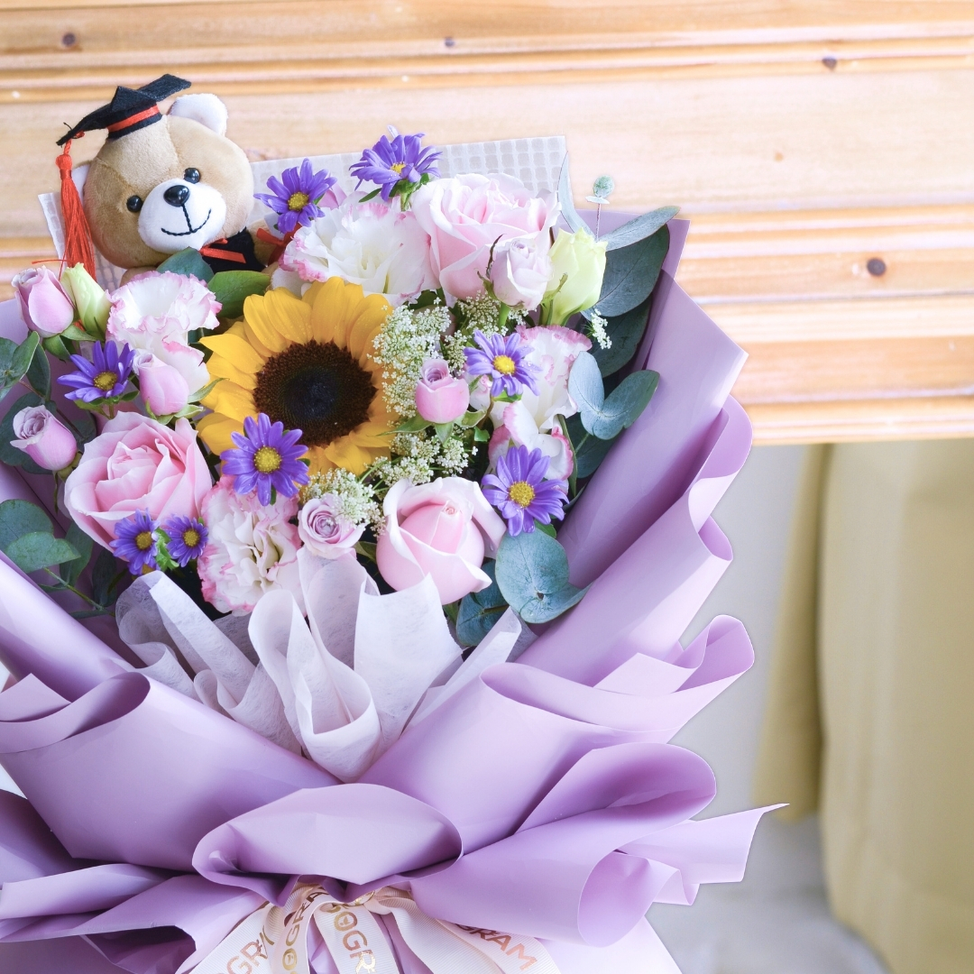 Turning tassels hand bouquet - image 6