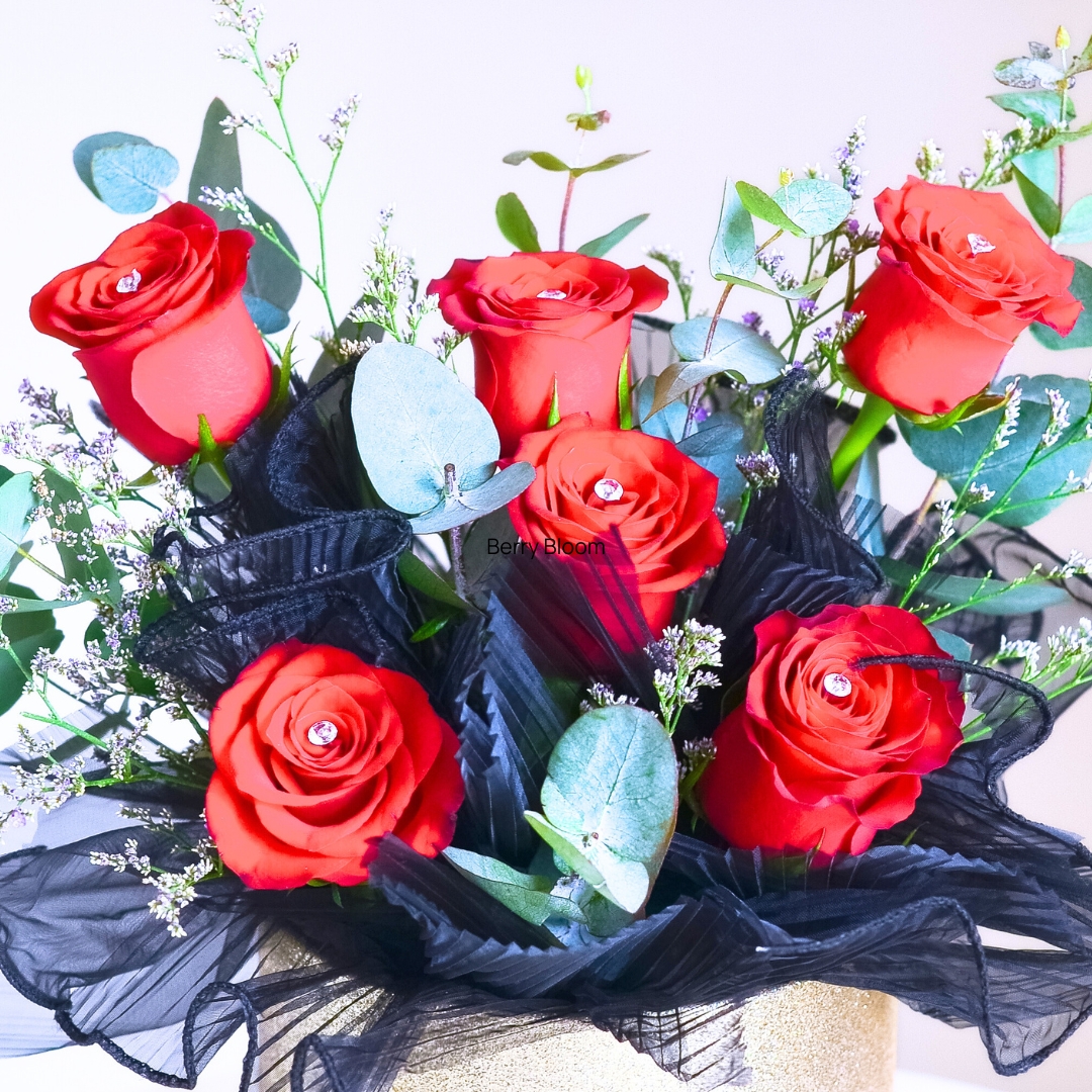 Berry bloom red roses flower box - image 7