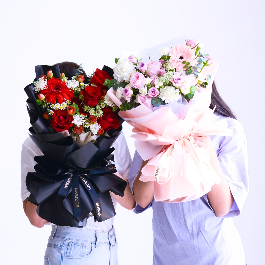 Soft spark qi xi hand bouquet - image 9