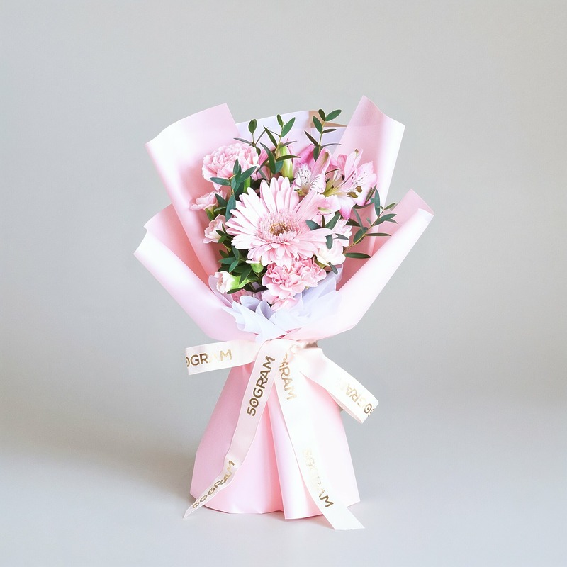 Pinkie Pop Pink Daisy Carnation Hand Bouquet