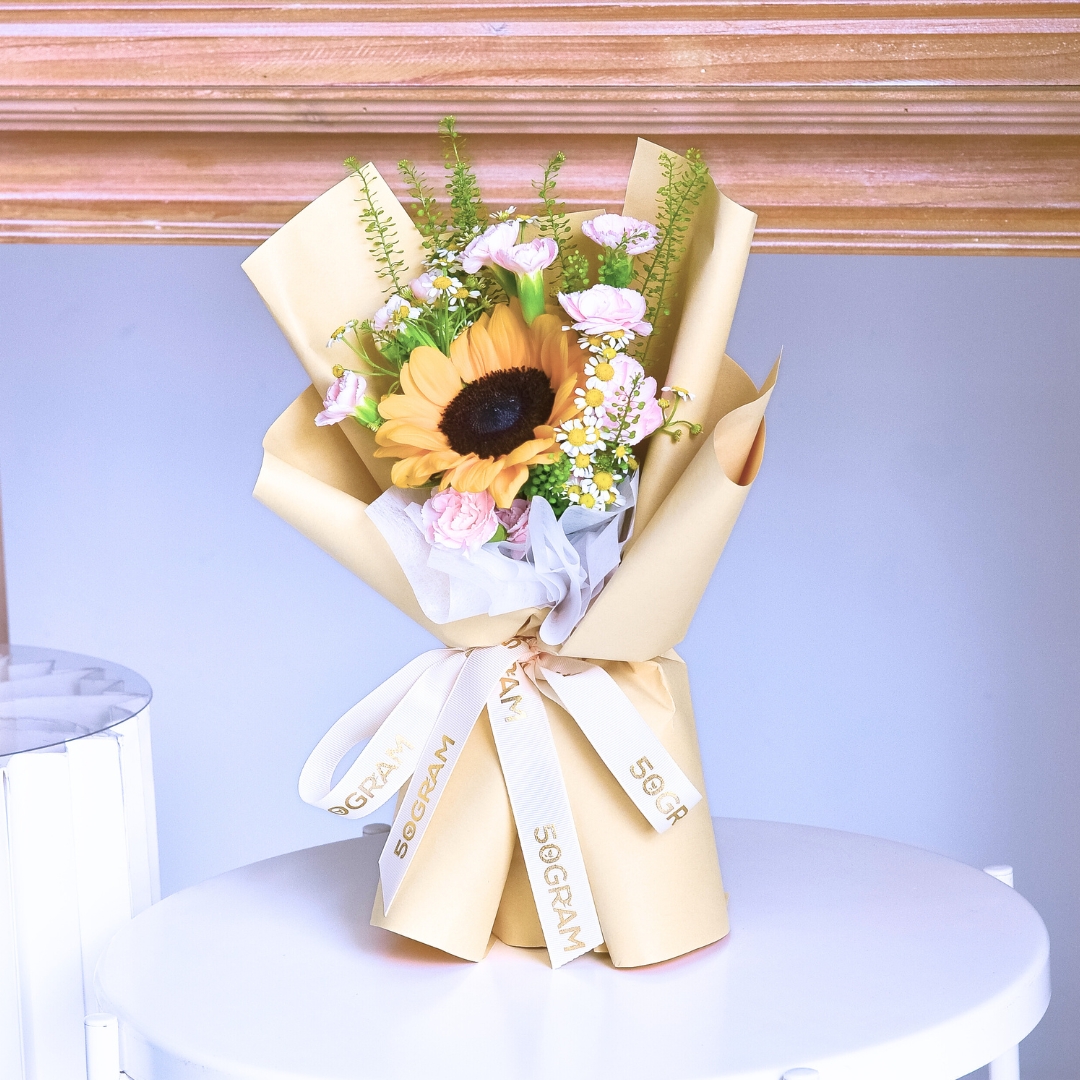 Sandy spark sunflower hand bouquet - image 5