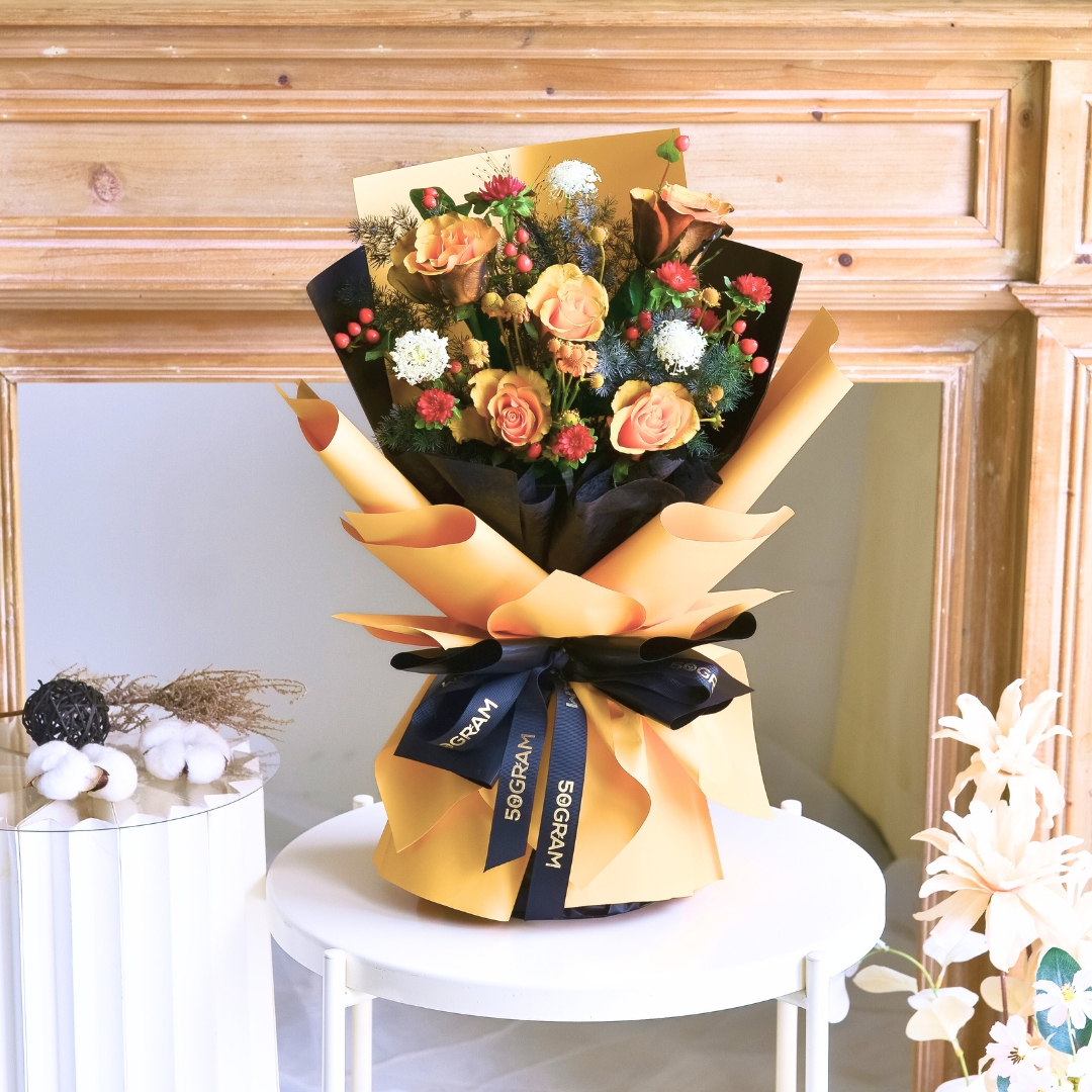 Pumpkin kiss orange roses hand bouquet - image 3